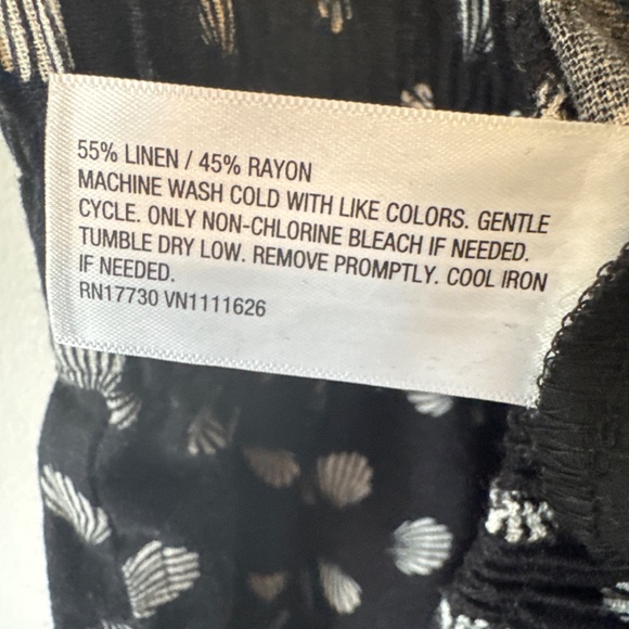 Ava and Viv linen blend seashell print short - Picture 7 of 7